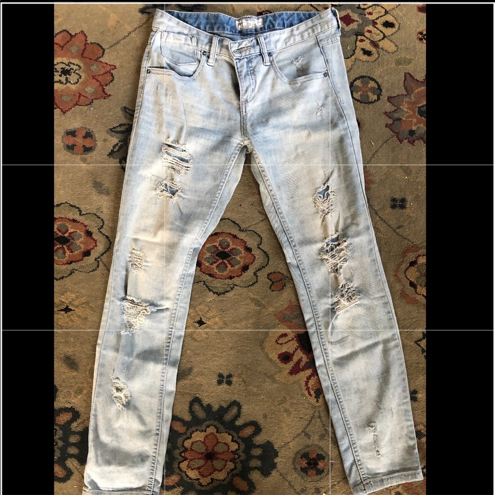 Free People distressed skinny jeans size 27